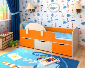 Кровать Малыш-мини с бортиком Дуб молочный/Оранжевый в Бердске - berdsk.katalogmebeli.com | фото 1