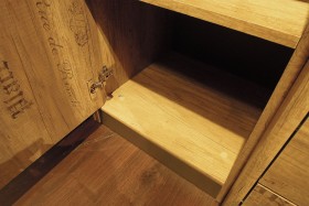 Шкаф для белья «Пилигрим» (Дуб Каньон светлый, Фон серый) в Бердске - berdsk.katalogmebeli.com | фото 5