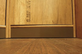 Шкаф для белья «Пилигрим» (Дуб Каньон светлый, Фон серый) в Бердске - berdsk.katalogmebeli.com | фото 7